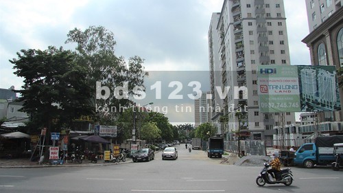 Bán nhà mặt phố 2 mặt tiền Võ Chí Công Xuân La Quận Tây Hồ, DT 150m2, giá 60 tỷ, vỉa hè rộng 10m. lh 0944596256