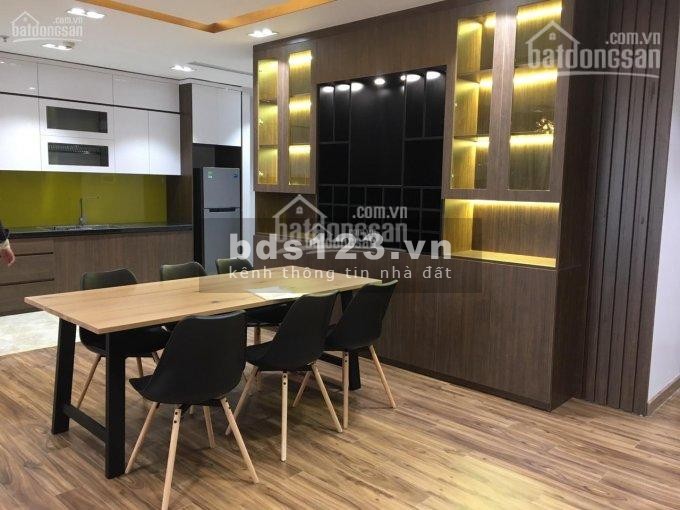 Cần bán gấp 2 căn chung cư khu Ngoại Giao Đoàn, DT 80 - 150m2, giá chỉ từ 26 triệu/m2. LH 0944596256
