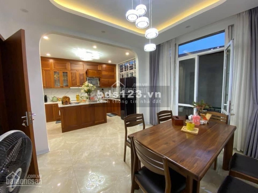 Bán nhà Việt Hưng, lô góc đường oto rộng, mặt tiền đẹp ,mặt ngõ thoáng 49m giá 4,7 tỷ