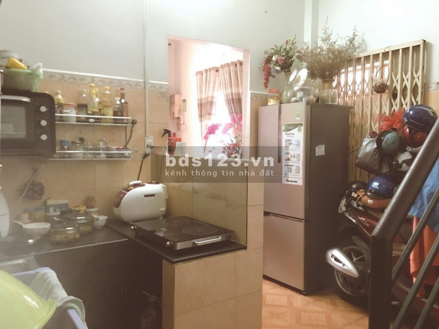 Bán nhà nguyên căn Nguyễn Thượng Hiền, Bình Thạn, lô góc hẻm xe hơi đổ cửa, giá 5.2 tỷ