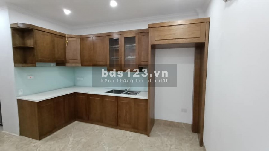 Nhà Tây Hồ lô góc, ô tô vào nhà phố dt 20m2, dt 45m2, 6 tầng, giá 5.7 tỷ