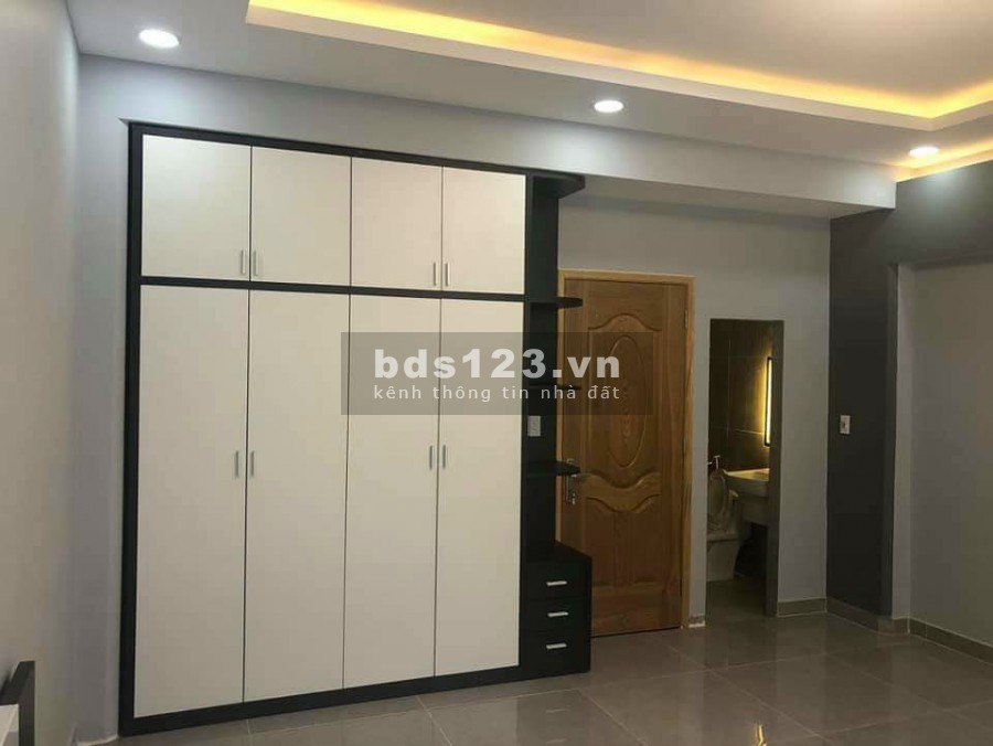 Nhà 4 tầng kiên cố hiện đại, cạnh Sacombank Ba Tháng Hai. 6,4 tỷ