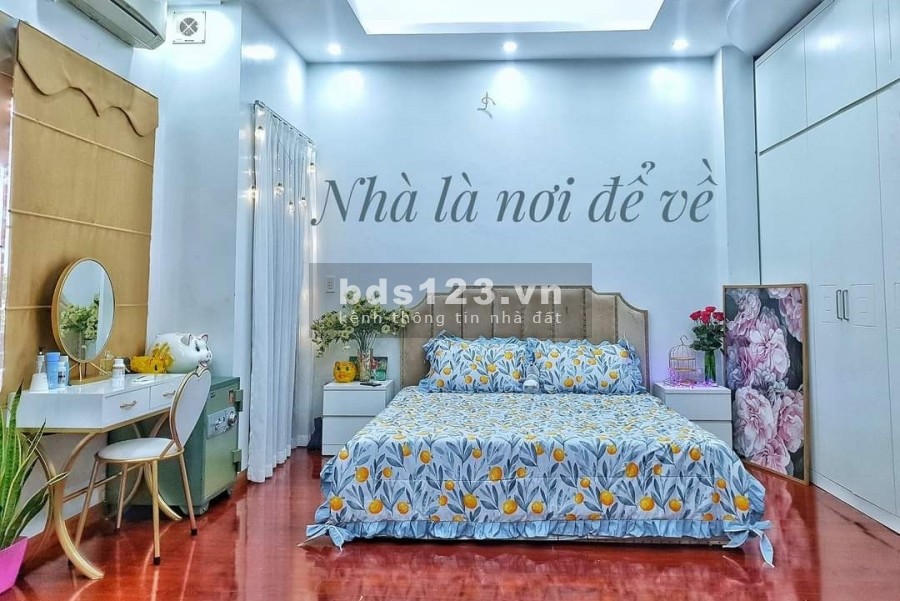 Bán nhà Bồ Đề 54m2*4T 20m ra ô tô 3 mặt thoáng gần hồ ngõ rộng thoáng giá 3.64 tỷ