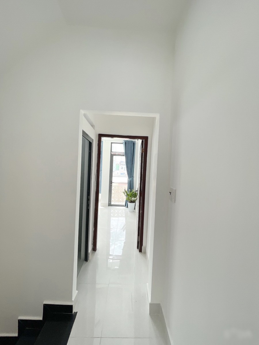 Nhà 3 tầng, 5PN, hẻm 184 Âu Dương Lân Phường 3 Quận 8