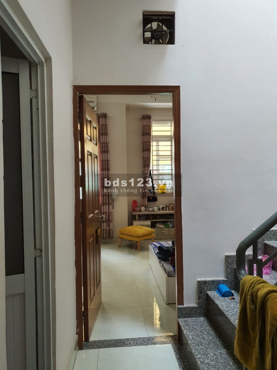 Chính chủ bán gấp nhà giá tốt 4,5x10 1 trệt 2 lầu tại Liên Khu 5-11-12 Q Bình Tân