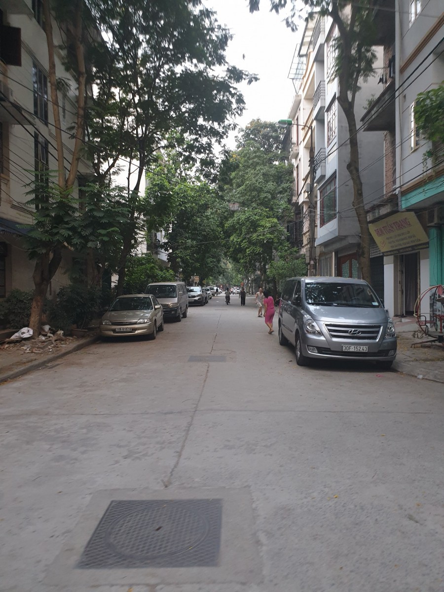 Nhà 100m2 đẹp thang máy kinh doanh Xuân La Tây Hồ giá bán 15.5 tỷ