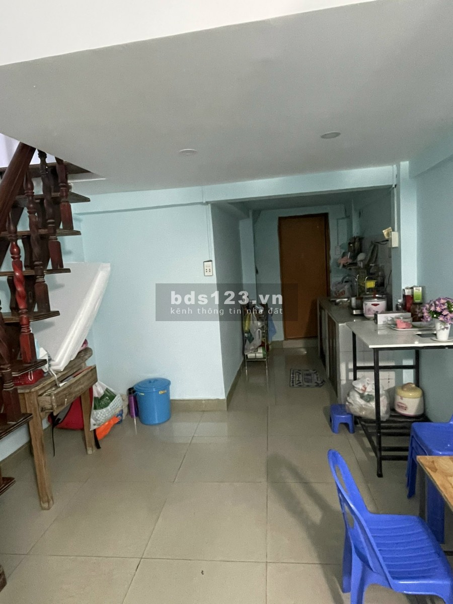 Bán nhà Âu Cơ, diện tích 32m2, 5 tầng, ngang 4m, Tân Bình, giá bán 2 tỷ 7