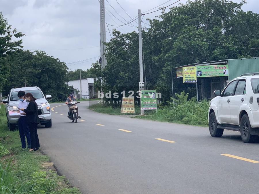 Đất đẹp-giá rẻ đường mở rộng 32m đối diện cổng khu CN Phước Bình
