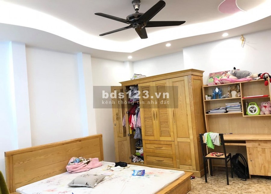 Bán nhà Phân lô cán bộ Pháo Binh Ba Đình 70m2 Hai mặt thoáng Mặt tiền 5.2m ôtô tránh