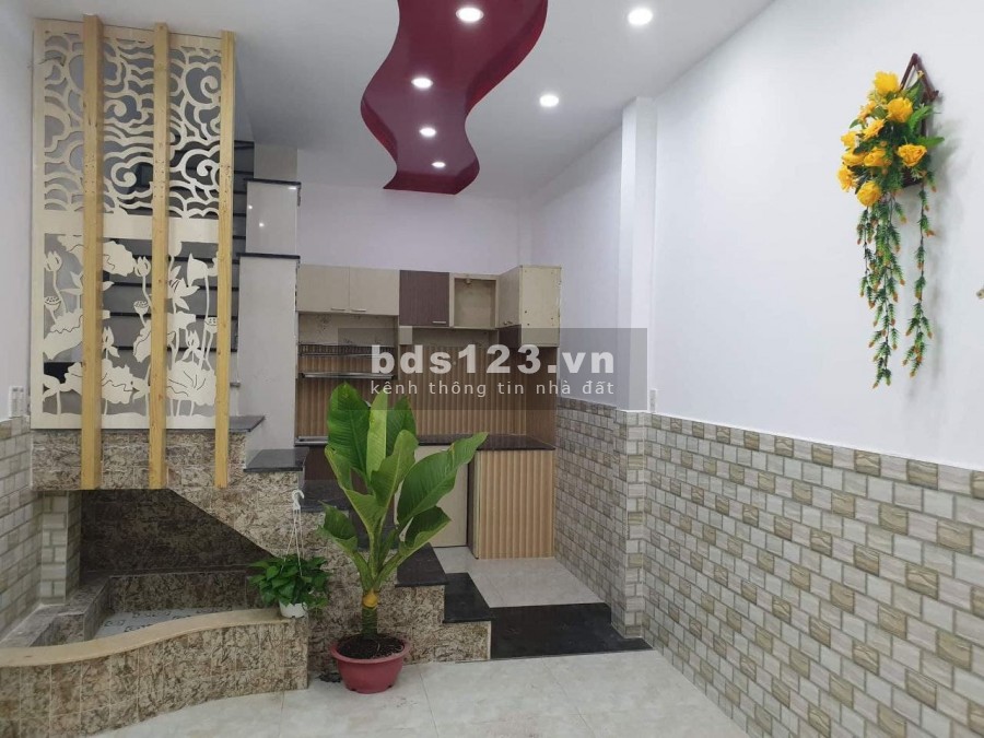 Nhà MT Hiếm Đẹp Nở Hậu, Trung Tâm Nguyễn Sơn, Tân Phú,DT 24m2, Giá Chỉ 2.9 Tỷ