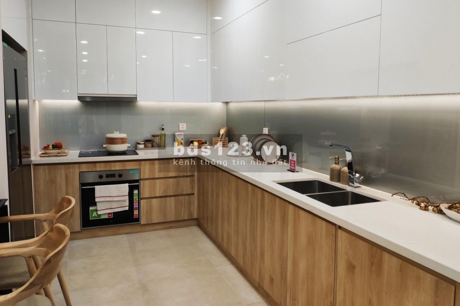 Nhượng suất ngoại giao căn hộ cao cấp B10 đã có nội thất Châu Âu