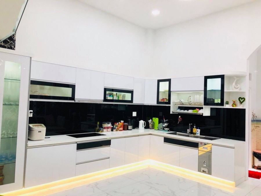 Bán nhà hẻm xe hơi Quận 10, 45m2, giá 6,3 tỷ, thương lượng chính chủ