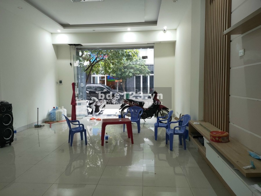 Bán nhà khu dân cư Phú Gia 2 sổ riêng thổ cư 5x16m giá bán 4tỷ850