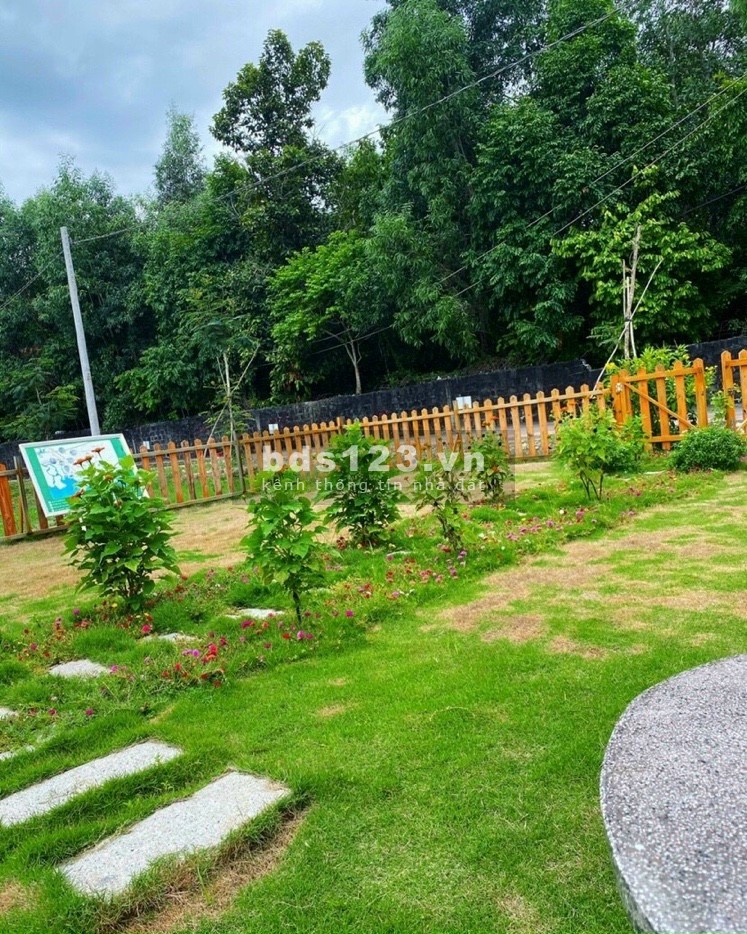 Bán đất quy hoạch 2 mặt tiền xây quán ăn, cà phê view hồ Thị xã Phú Mỹ