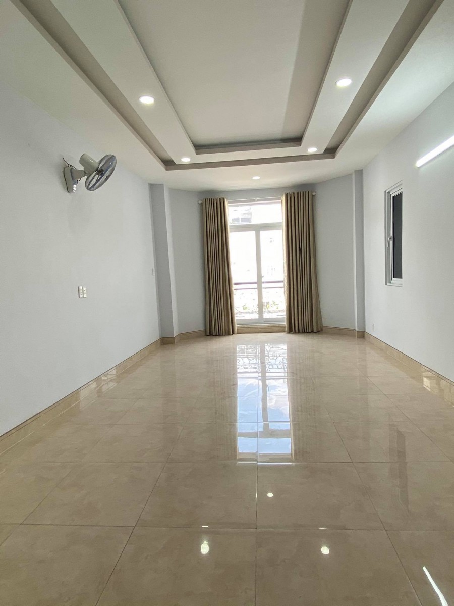 Nhỉnh 6 tỷ có nhà đẹp Nguyễn Văn Đậu Bình Thạnh 5 tầng, xe hơi ngủ trong nhà, dt 39m2, 4PN