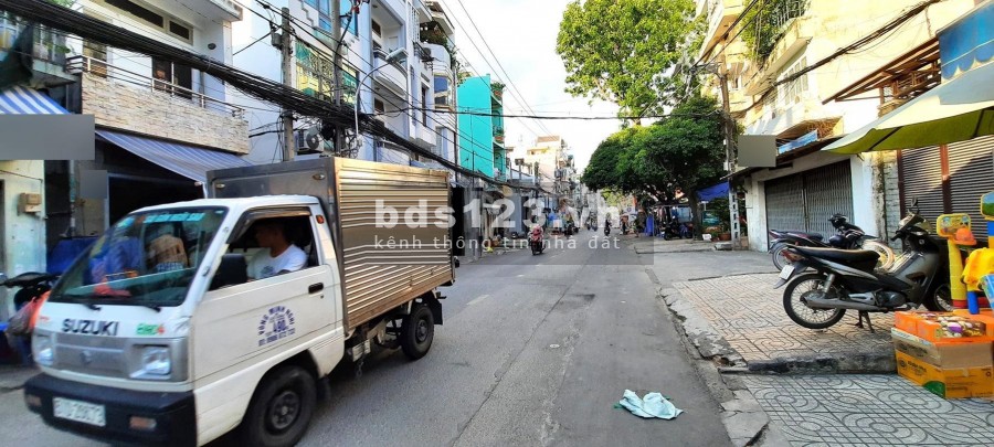 Mặt tiền kinh doanh Hòa Hưng Quận 10. DT: 3x12M - 3 pn, kinh doanh tự do