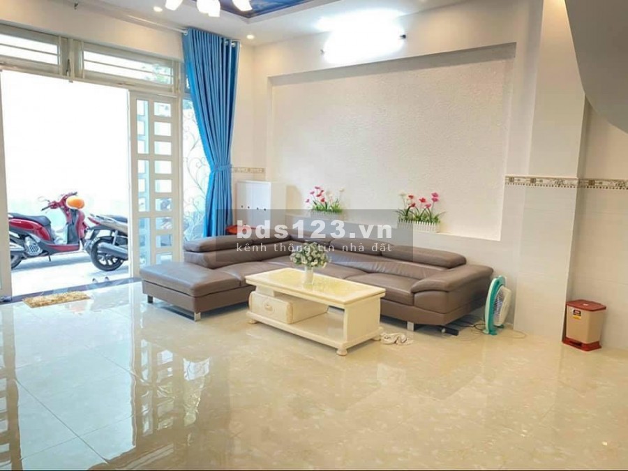 Cần bán căn nhà vị trí đẹp mặt tiền Nguyễn Kiệm khu trung tâm thương mại, phường 7