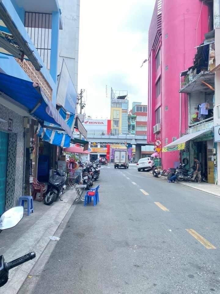 Đường Bùi Thị Xuân, Tân Bình, giá rẻ, 4 tấm, đầy đủ công năng, hẻm 4m.