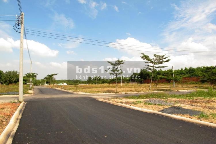 Đất 2 mặt tiền giao DT826 SHR hỗ trợ 60% ngân hàng Cần Đước