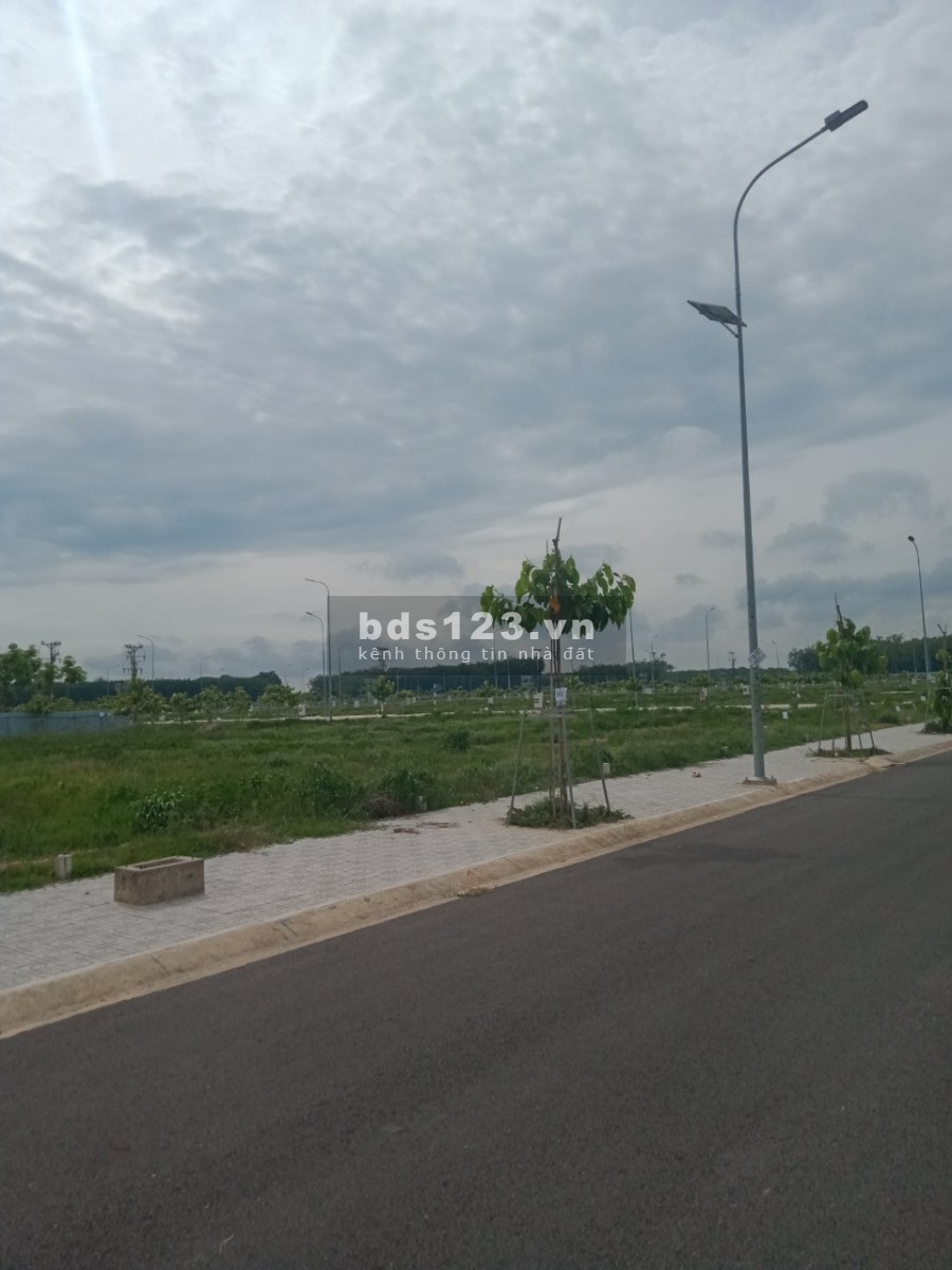 Đất đối diện cổng sau Vsip2 mở rộng Bình Dương, dt 80m2, giá 780 triệu