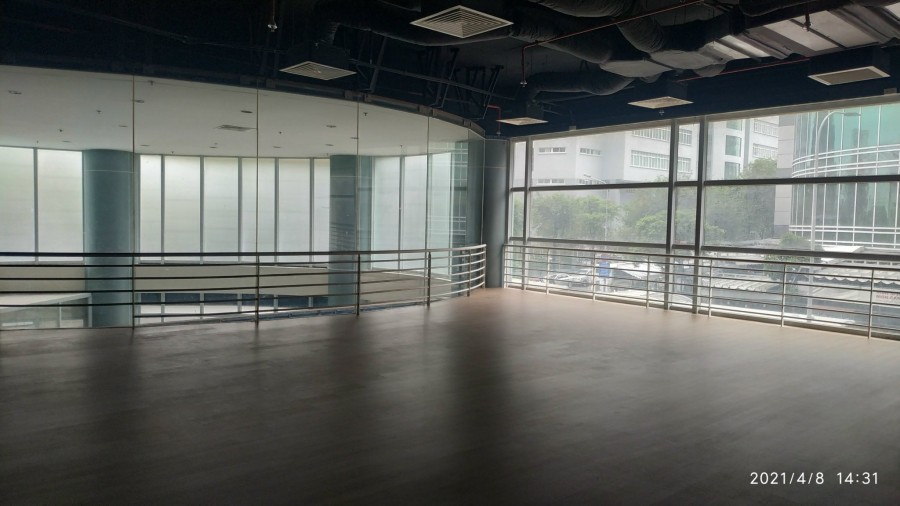 Cho thuê văn phòng quận 5 Tản Đà Court, diện tích 1000m2 nguyên sàn, liên hệ 0906970252