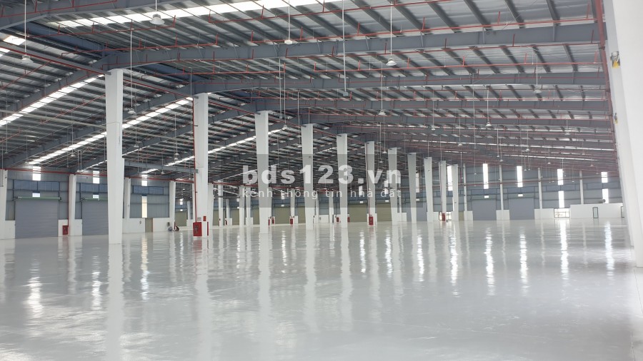 Cho thuê kho, nhà xưởng KCN Đài Tư, Long Biên 130nghìn/m2 đầy đủ pháp lý. Lh:077.23.66666