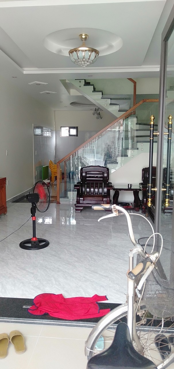 Bán nhà xây Độc Lập Đồng Hoà 3 tầng đúc kiên cố giá 2.3 tỷ