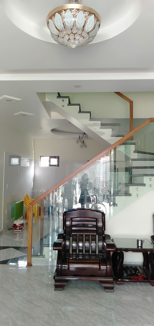 Bán nhà xây Độc Lập Đồng Hoà 3 tầng đúc kiên cố giá 2.3 tỷ