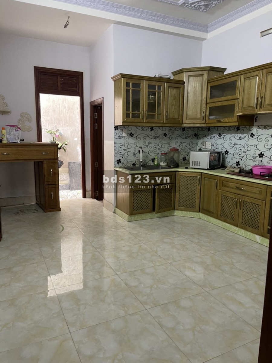 Nhà mặt tiền đường số 6, Bình Trị Đông B, Bình Tân, đường 10m2, xe tải né nhau