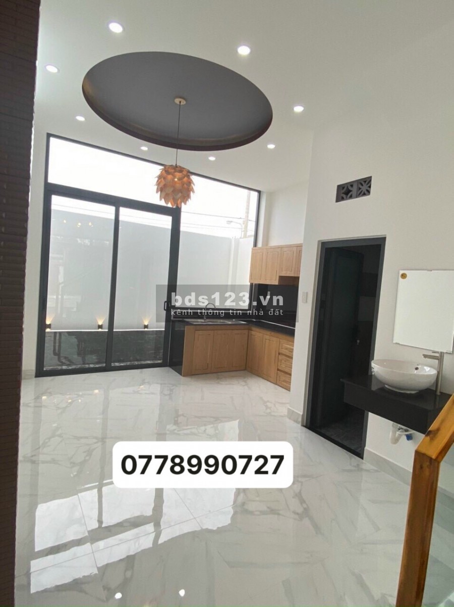Bán căn nhà 82m2 bên đường đoàn nguyễn tuấn _ bình chánh, shr