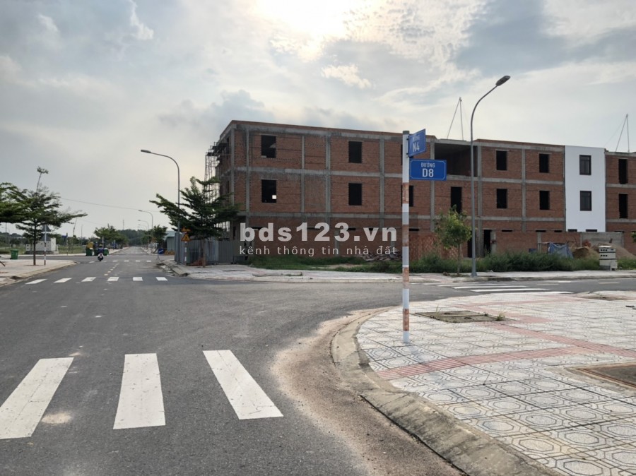 Bán nhà phố liền kề THỊ TRẤN TRẢNG BOM