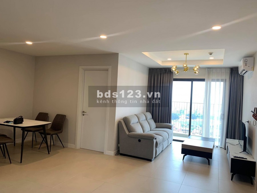 Cho thuê chung cư Kosmo Tây Hồ 84m 2PN 2WC full nội thất sang trọng 14tr/th. L/H: 0963146006