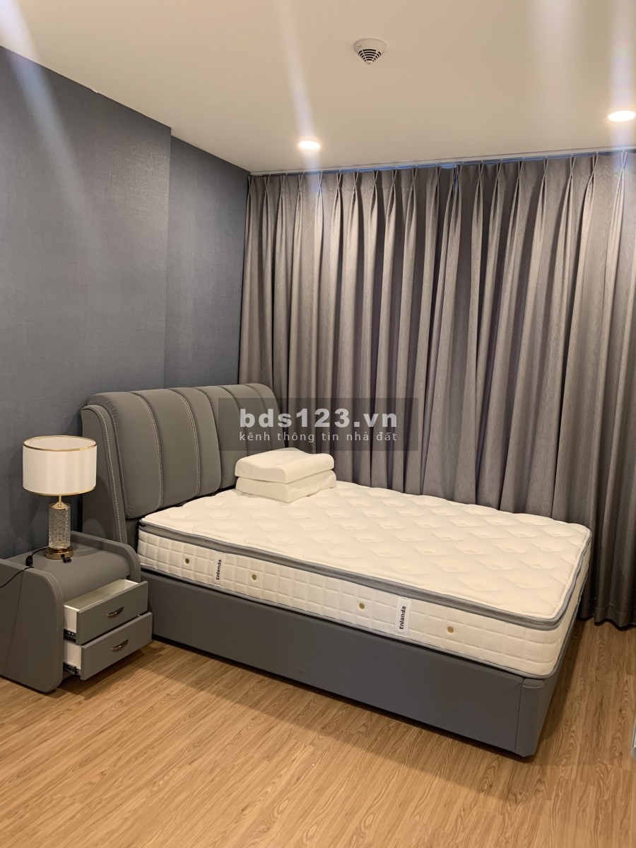 Cho thuê chung cư Kosmo Tây Hồ 84m 2PN 2WC full nội thất sang trọng 14tr/th. L/H: 0963146006