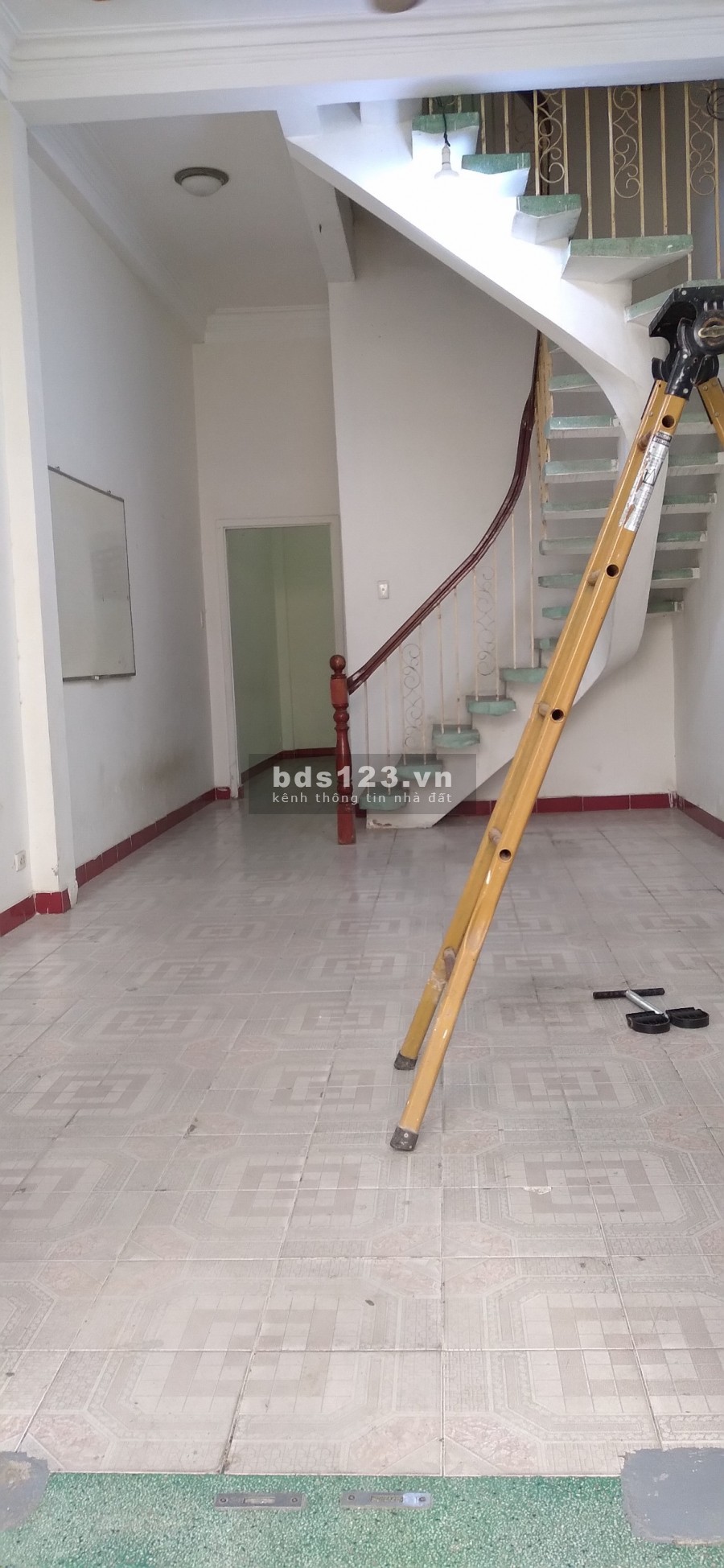 Cho thuê nhà nguyên căn đường C1 phường 13 quận Tân Bình DTSD 100m2