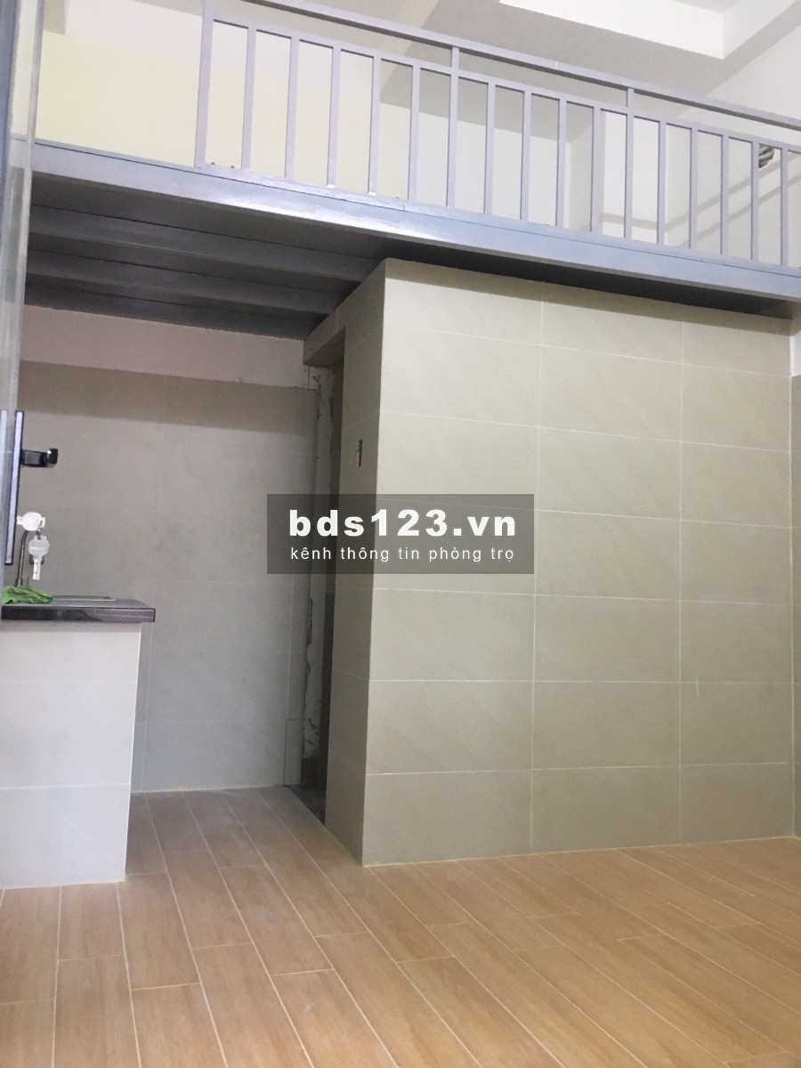 Cho thuê phòng có gác mới xây 100% đối diện ĐH CN4