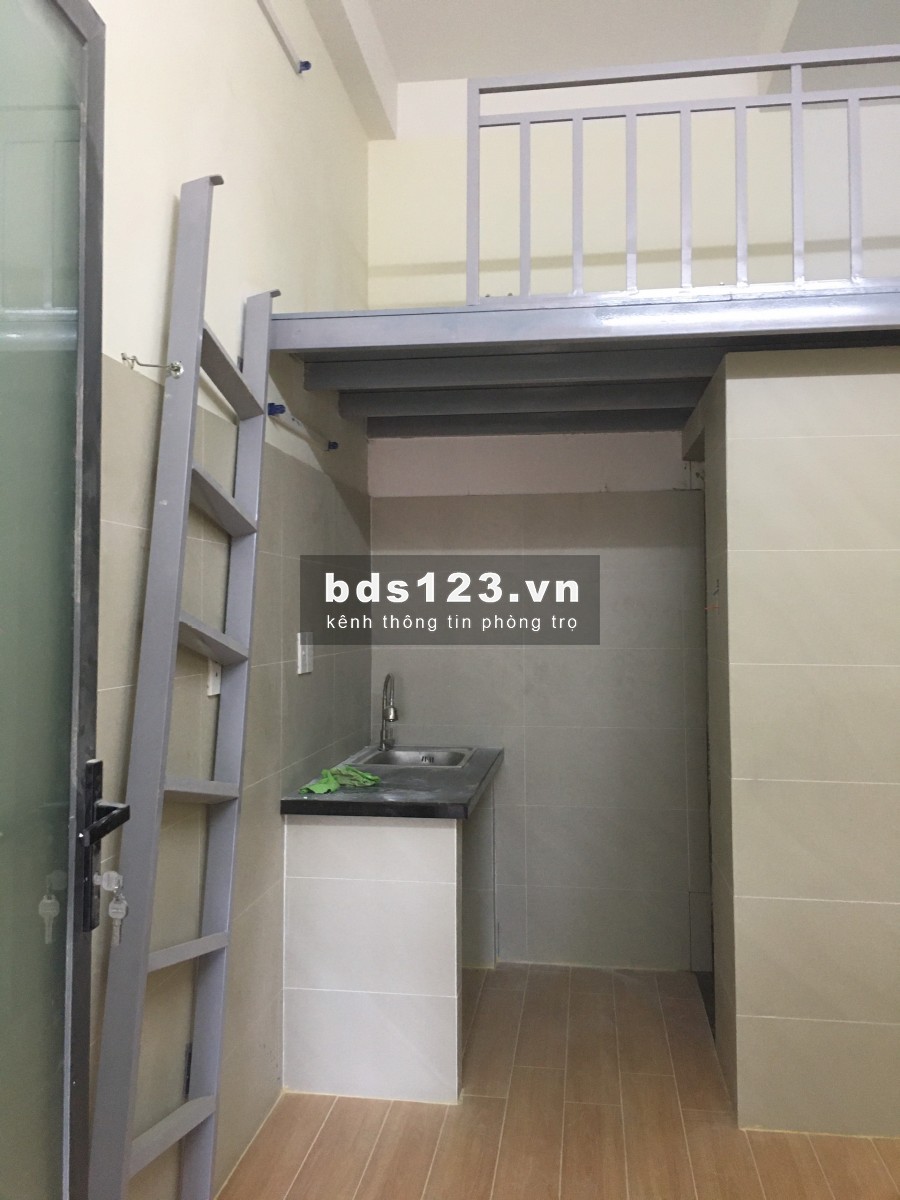 Cho thuê phòng có gác mới xây 100% đối diện ĐH CN4