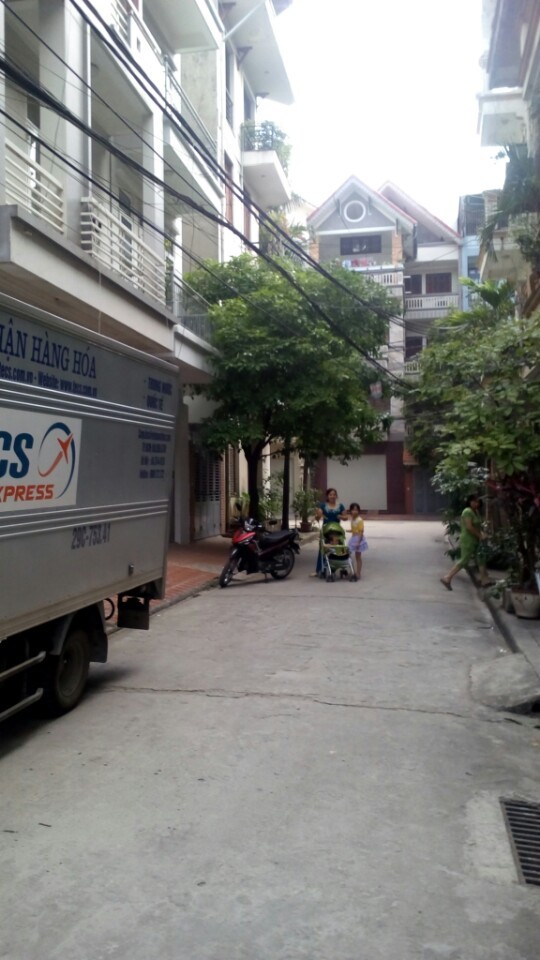 Nhà 100m2 đẹp thang máy kinh doanh Xuân La Tây Hồ giá bán 15.5 tỷ