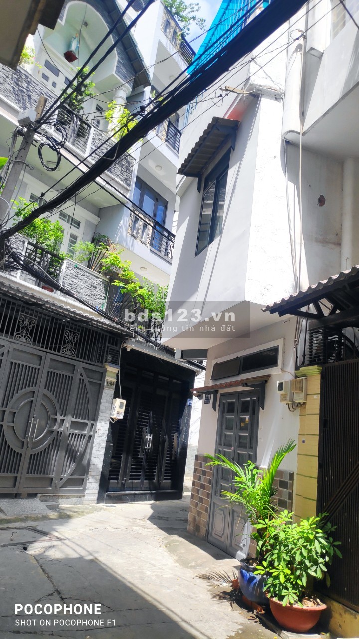 Cho thuê nhà nguyên căn 1 trệt 1 lầu đường Nguyễn Thanh Tuyền Quận Tân Bình.