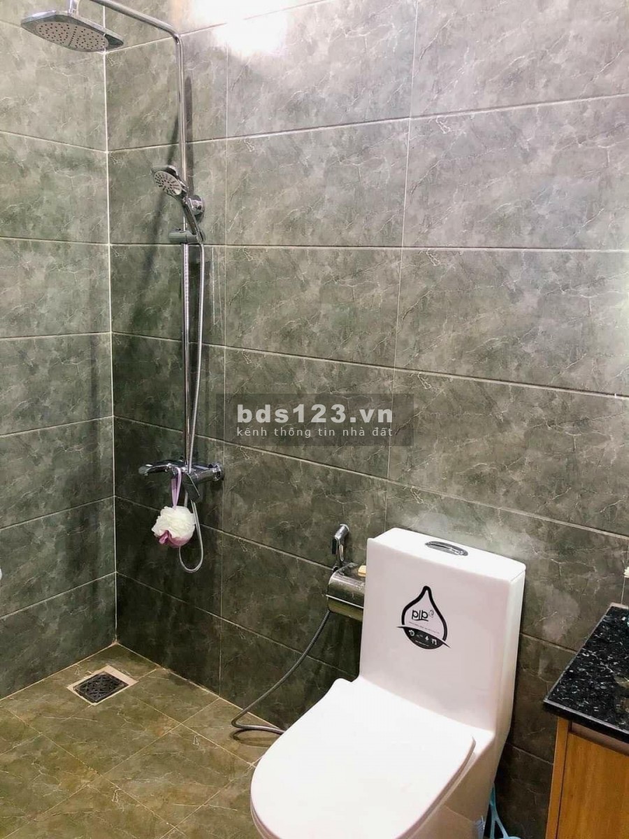 Cần bán gấp nhà phố tại trung tâm Di An có SHR giá rẻ