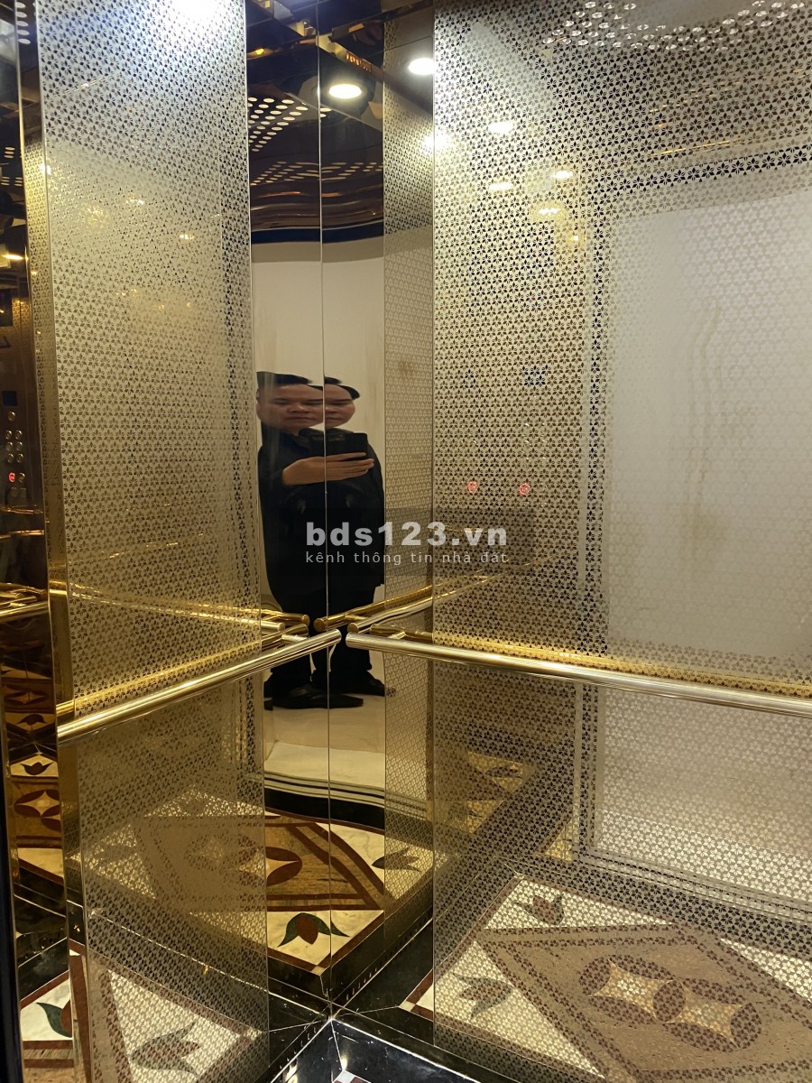 Bán nhà lô góc ô tô thang máy 43m2 6 tầng mới xây ngõ Thái Thịnh 1 giá 9 tỷ. LH 0912442669