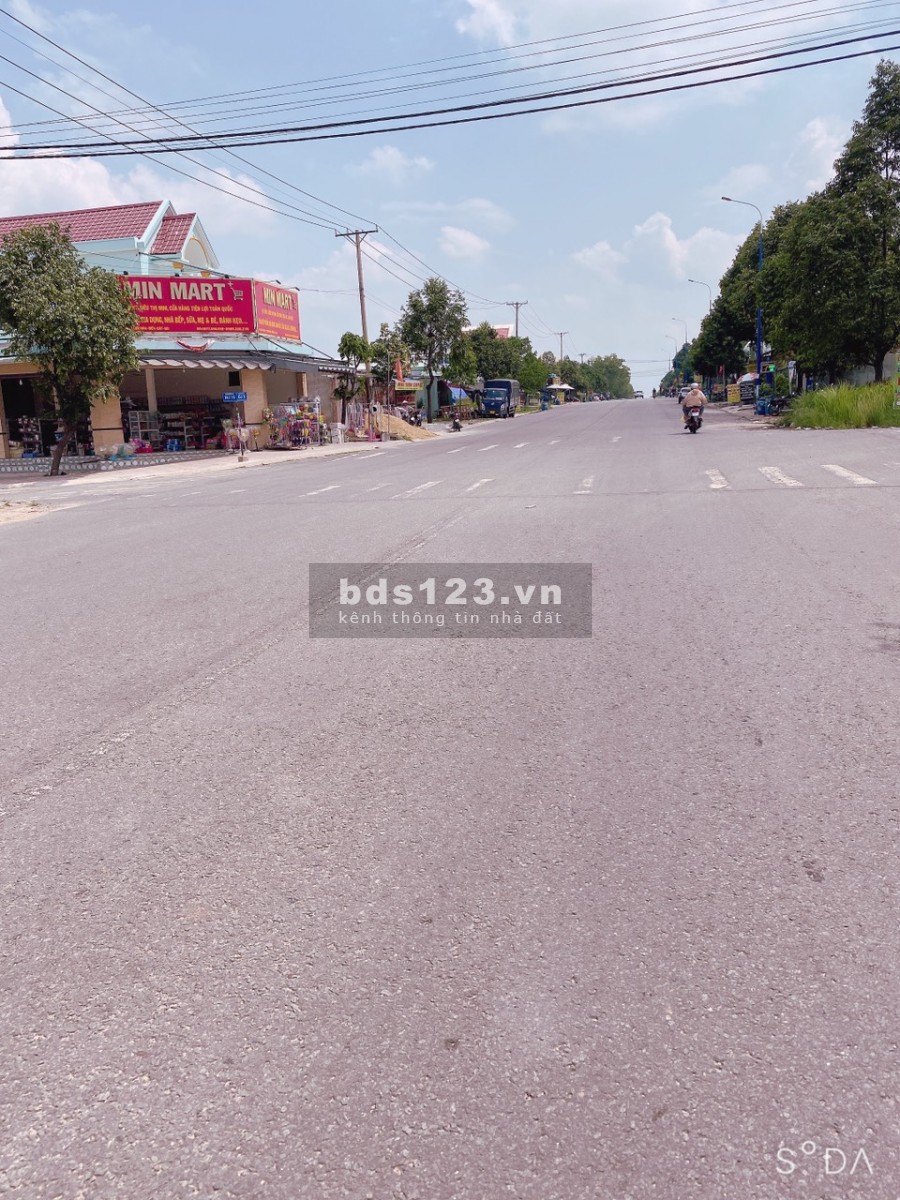 Bán đất chia tài sản, tôi cần bán gấp lô đất 150m2 (5x30), gần chợ, trường học cấp 2