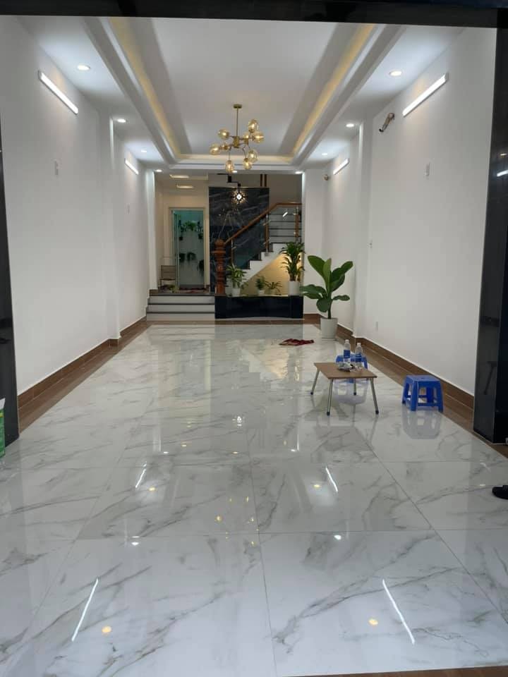 Nhà mới mặt tiền đường sát chân cầu Chánh Hưng Quận 8, diện tích 65m2 giá 15.2 Tỷ