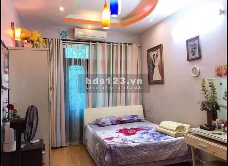 Cần bán gấp nhà Mỹ Đình, ô tô kinh doanh, dt 50m2, 5 tầng đúc, giá 4.6 tỷ