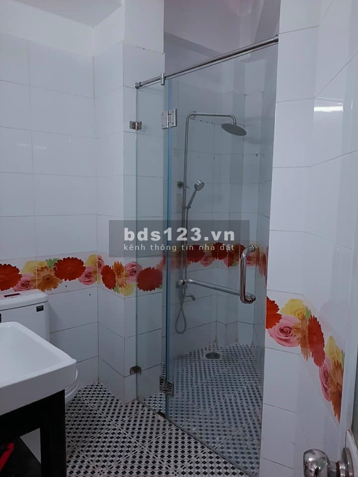 Nhà châu âu # hẻm ba gác Huỳnh Văn Bánh P13, Q.Phú Nhuận 5 tầng 45m2