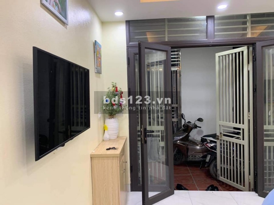 Bán nhà Xuân Phương, dt 31m2 x 5 tầng, giá 2.5 tỷ có thương lượng