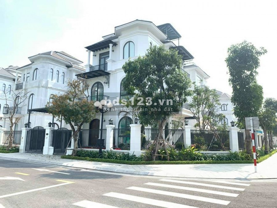 Biệt thư đơn Lập Vinhomes Green Villa, Tây Hồ dt 28m2, giá 46 tỷ, chính chủ