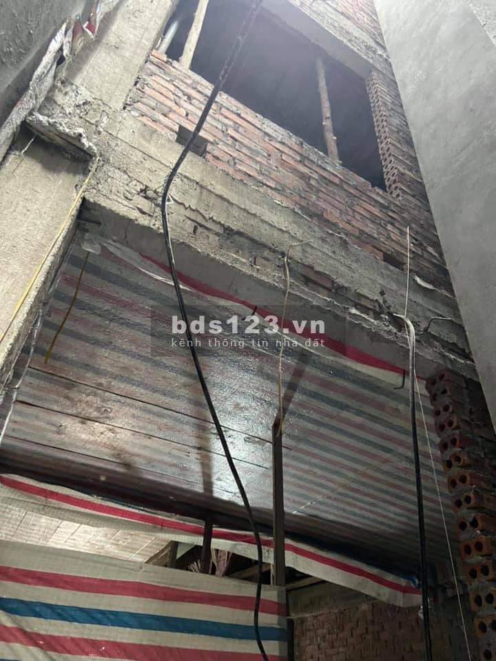 Lê Thanh Nghị, MT 4.6m, CCMN, giá 4.5 tỷ, thiết kế 5 tầng, có sẵn đồ dùng