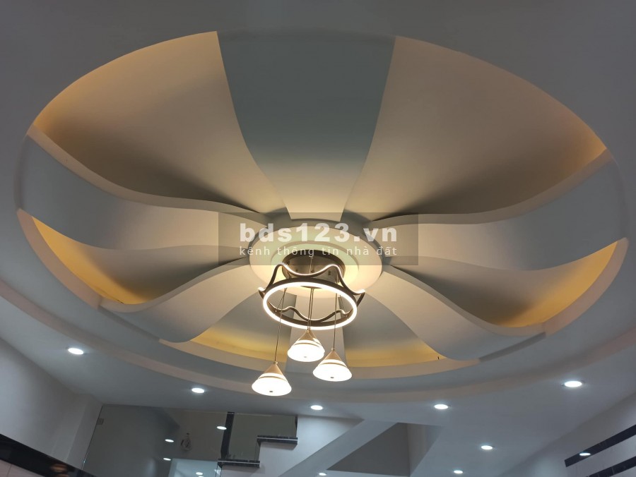 Nhà Phố Văn Cao, Xây mới 4 tầng, oto vào nhà giá mềm 4,35 tỷ