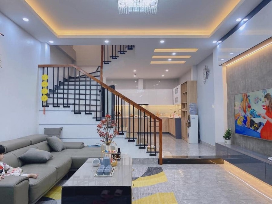 Bán Gấp Nhà Cầu Giấy, diện tích 37m2, 5 tầng, mặt tiền 5.1m Giá 5.09 tỷ