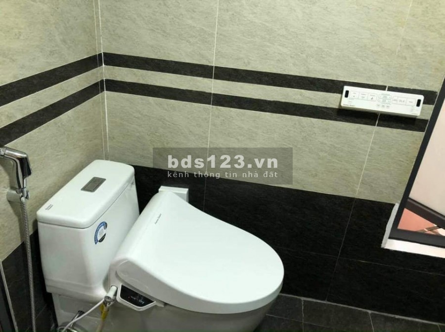 Trung tâm Ba Đình, ô tô thang máu, 3 mặt thoáng, 2 mặt ngõ ô tô, vừa ở vừa cho thuê, gần Lăng Bác